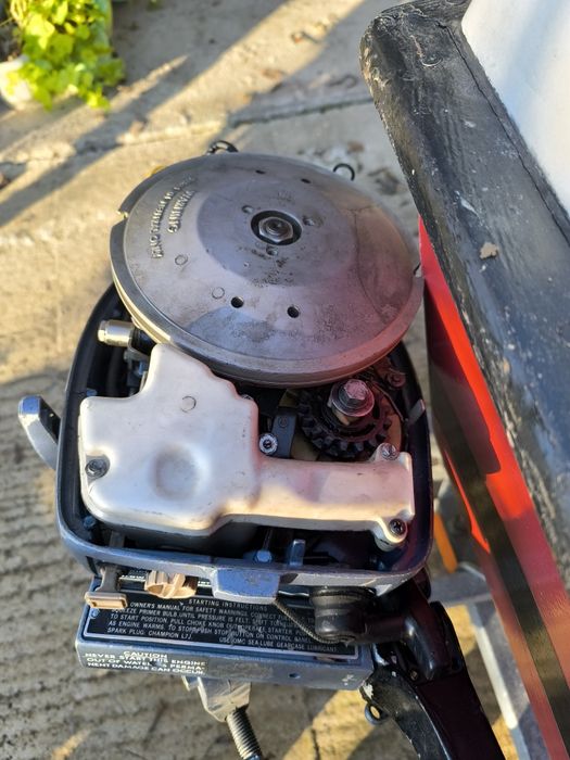 Двигател за лодка