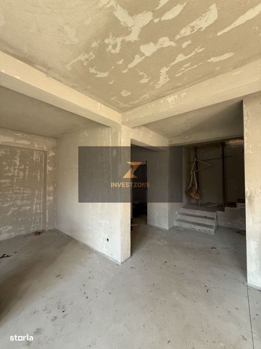 Casă semifinisată cu teren 806 mp Cetariu - Bihor