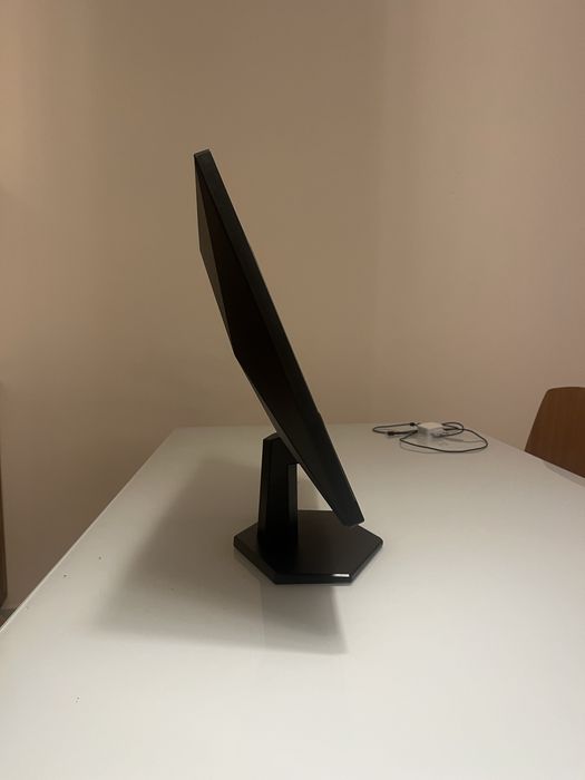 Gaming монитор ЛOC 180hz