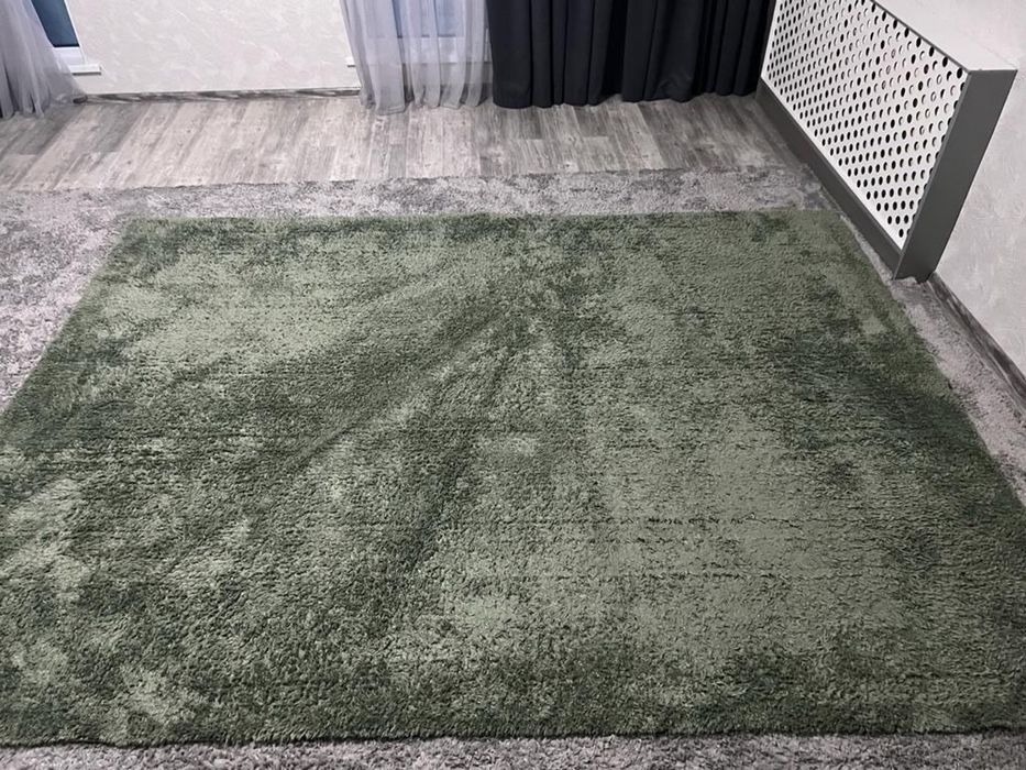 Ковер зеленый