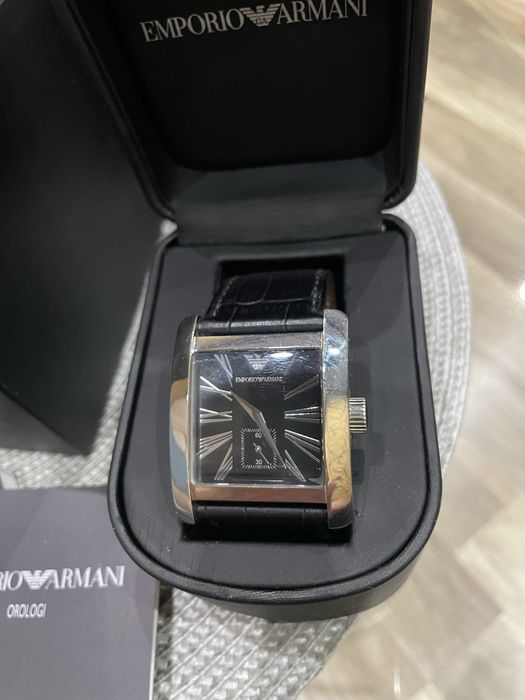 Emporio armani часовник