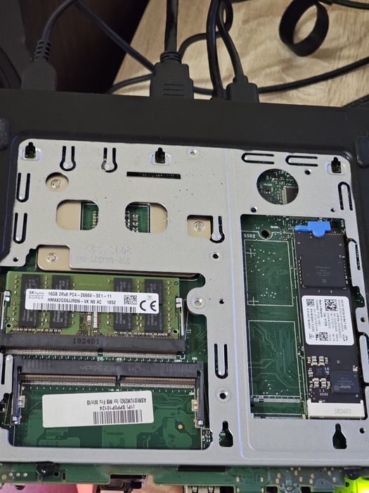 Lenovo M920q, mini pc usff cu placă video dedicată