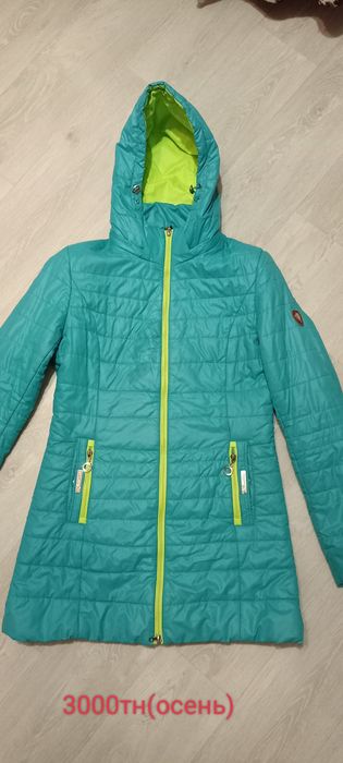 Продам куртки женские