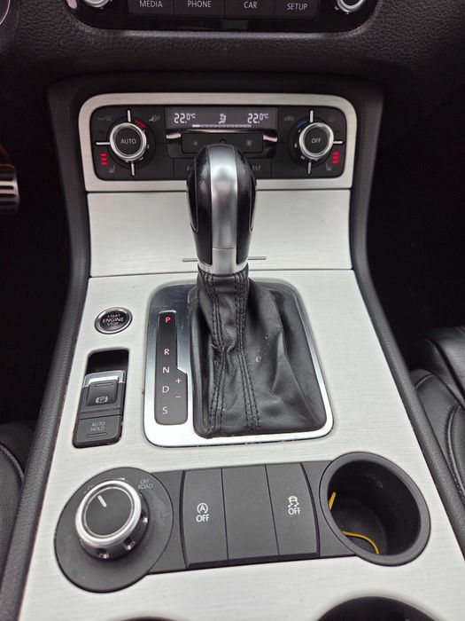 Volkswagen Touareg 2011 3.0tdi[casa] E5 DSG panoramic carlig 9990eu