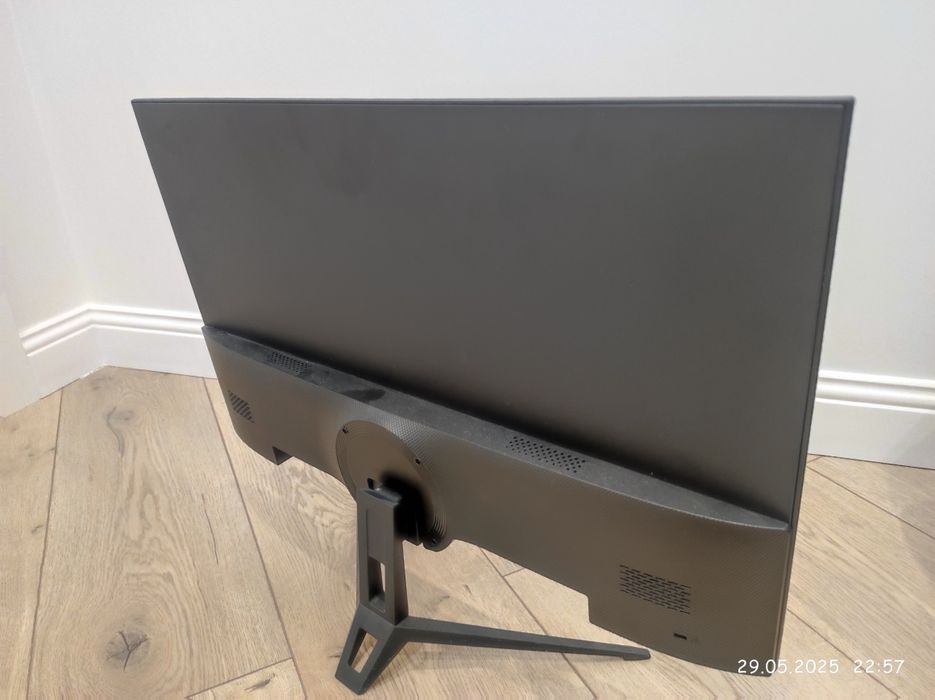 Монитор Qmax 75 гц