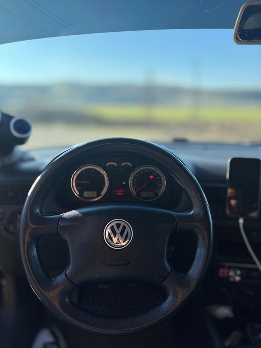 Golf 4 1.9tdi.