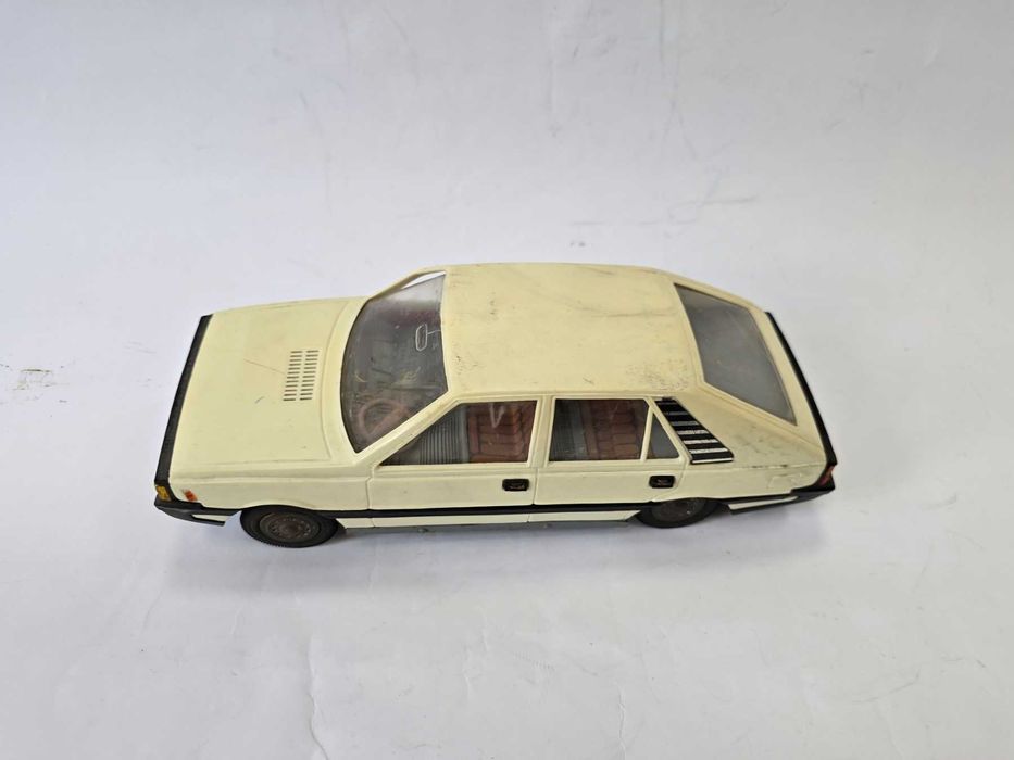 Стара количка играчка Полонез