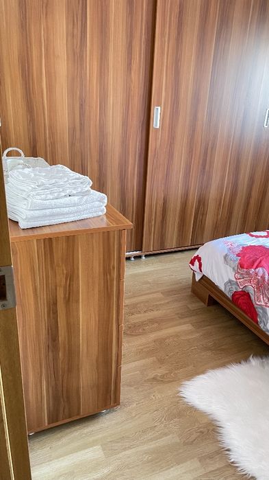 Inchiriez apartament in regim hotelier cu doua camere decomandate,B-dul Traian