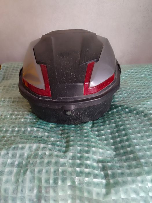 Продается богажник на скутер.