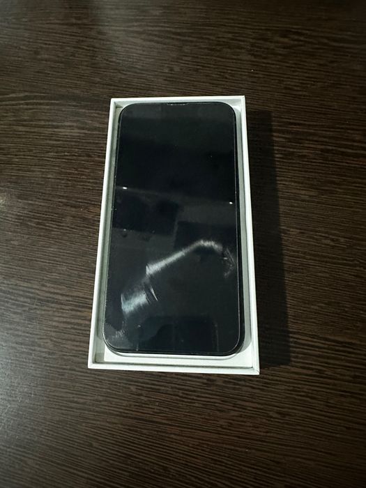 vand iphone 13 ,