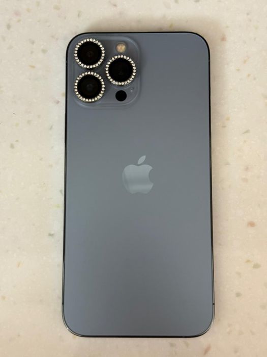 Продаю айфон 13 про макс 256 гб