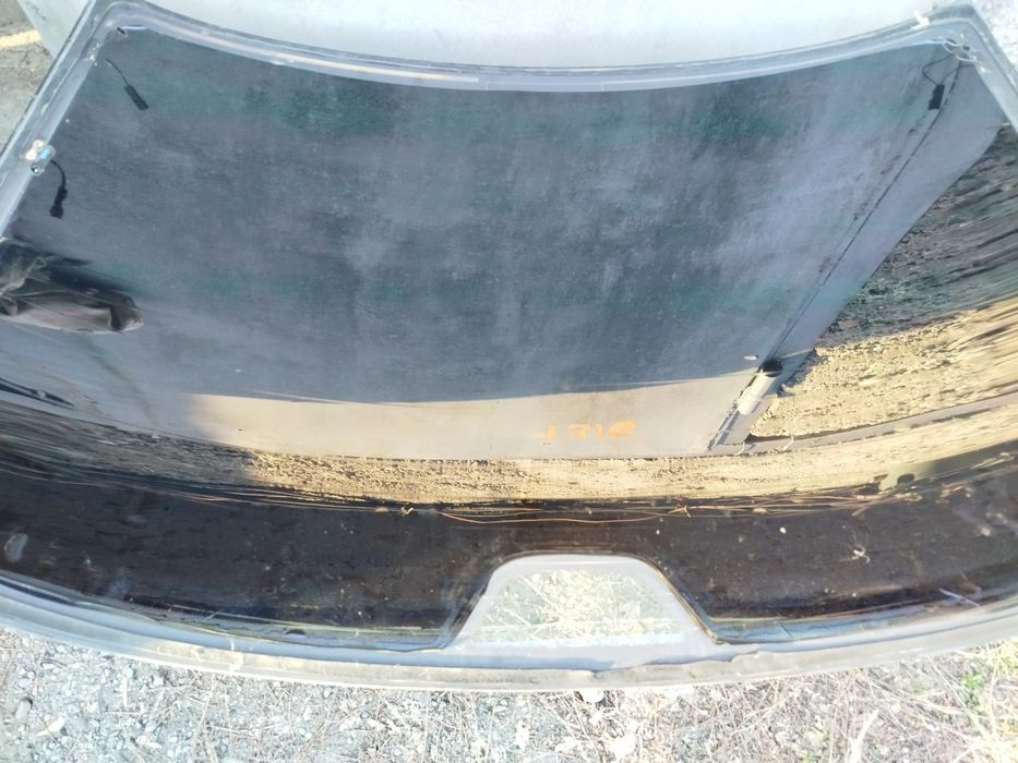 Стекло на BMW 5 Е-39 кузов.