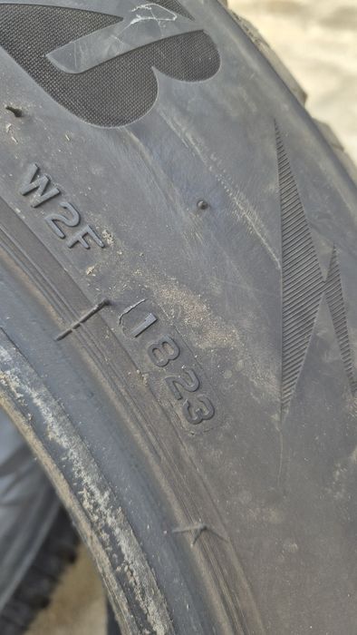 Зимни гуми Bridgestone 215/60/17