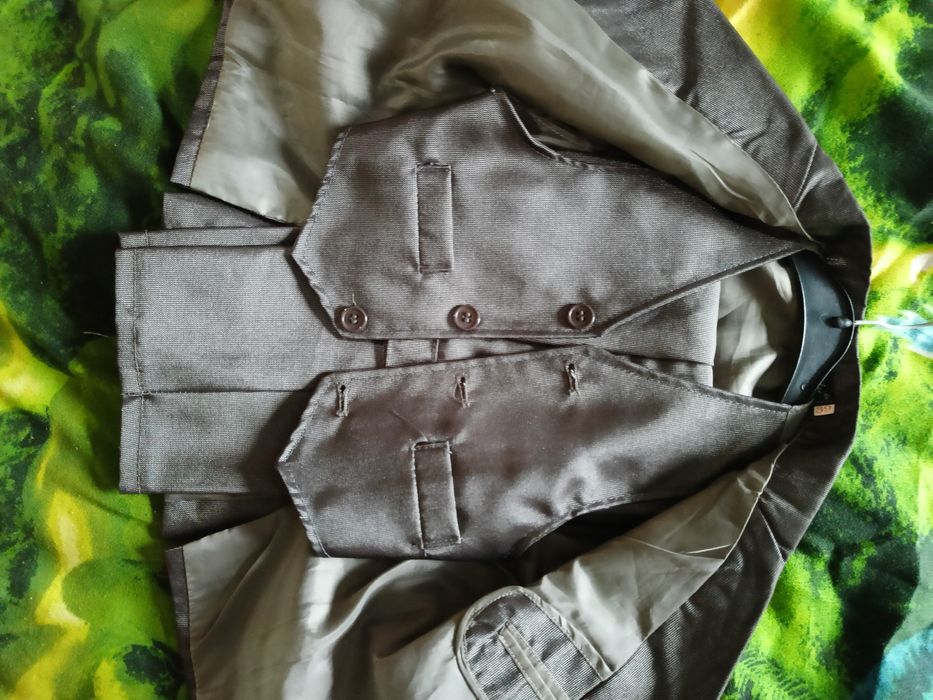 Продается костюм на мальчика на 1 годик