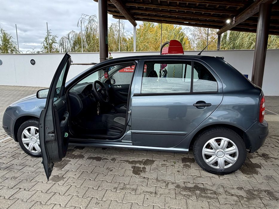 SKODA Fabia 2004 — imagine 3