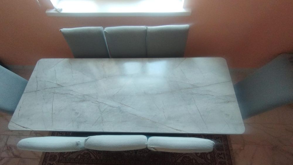 Стол 8 орындығымен