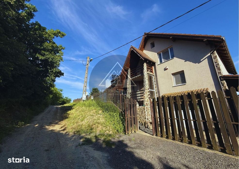 Casa moderna de vanzare, Medias