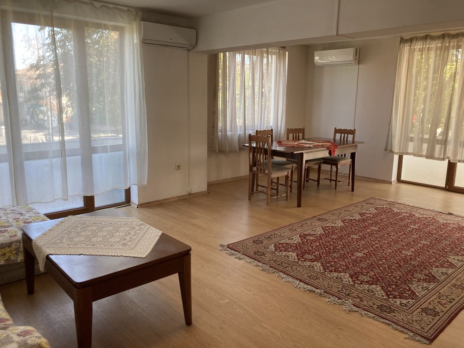 Дава се под наем Къща в с. Звездица, Област Варна - 270 кв.м за 900 € - Снимка #3