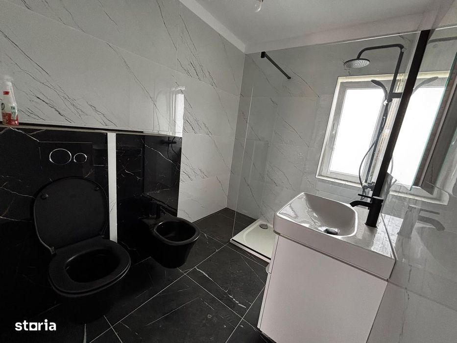 Casa parter- pod mansardat- 3 camere- 350mp teren- beci- 200m  autobuz