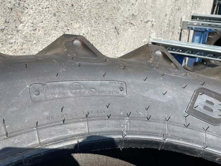 bkt anvelope noi agricole de tractor spate cu 8PR 14.9-28
