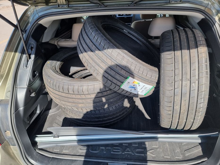 Продаю новую резину 225.55R17