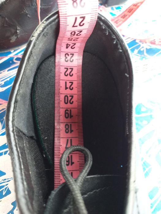 Различни обувки за спортни танци за момче