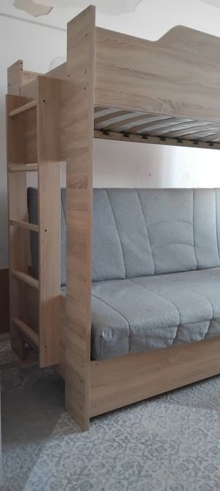 Двухъярусная кровать