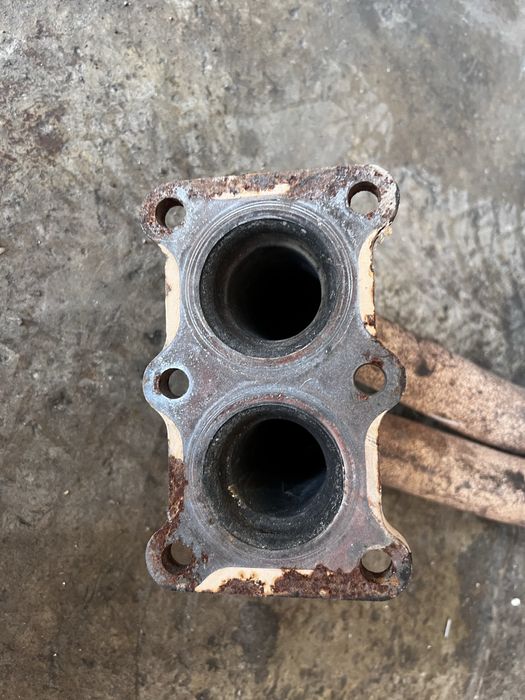 Изпусквателна тръба с мека връзка