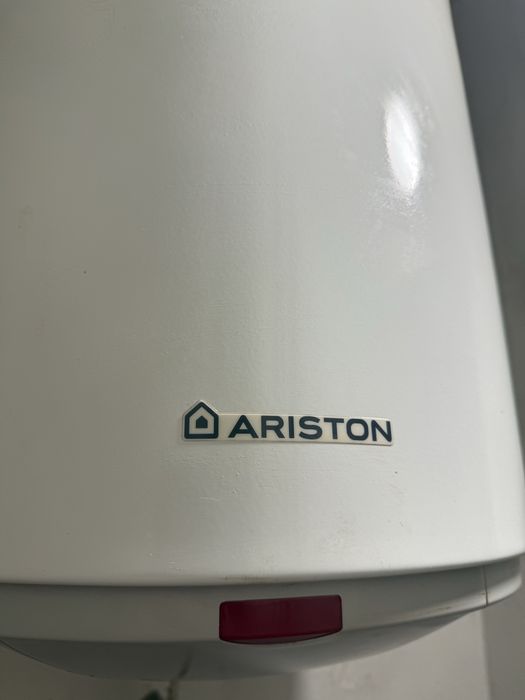 Продам боллер ARISTON
