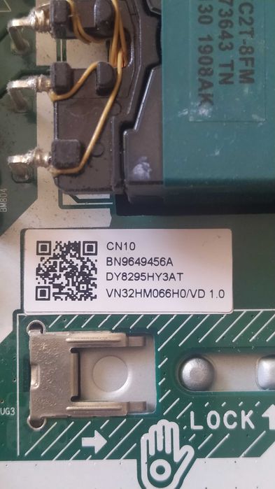 телевизор самсунг 32 модел ue32n4003ak с не работещ дисплей на части