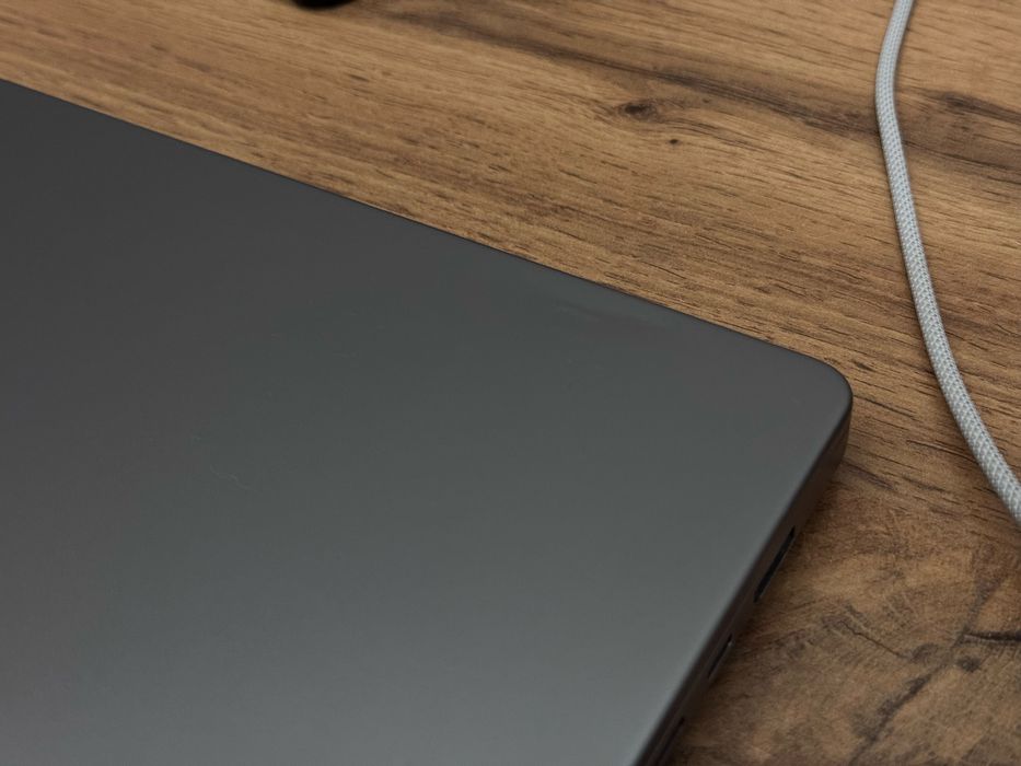 MacBook Pro 16 M1 Pro, 16 ГБ / 1 ТБ