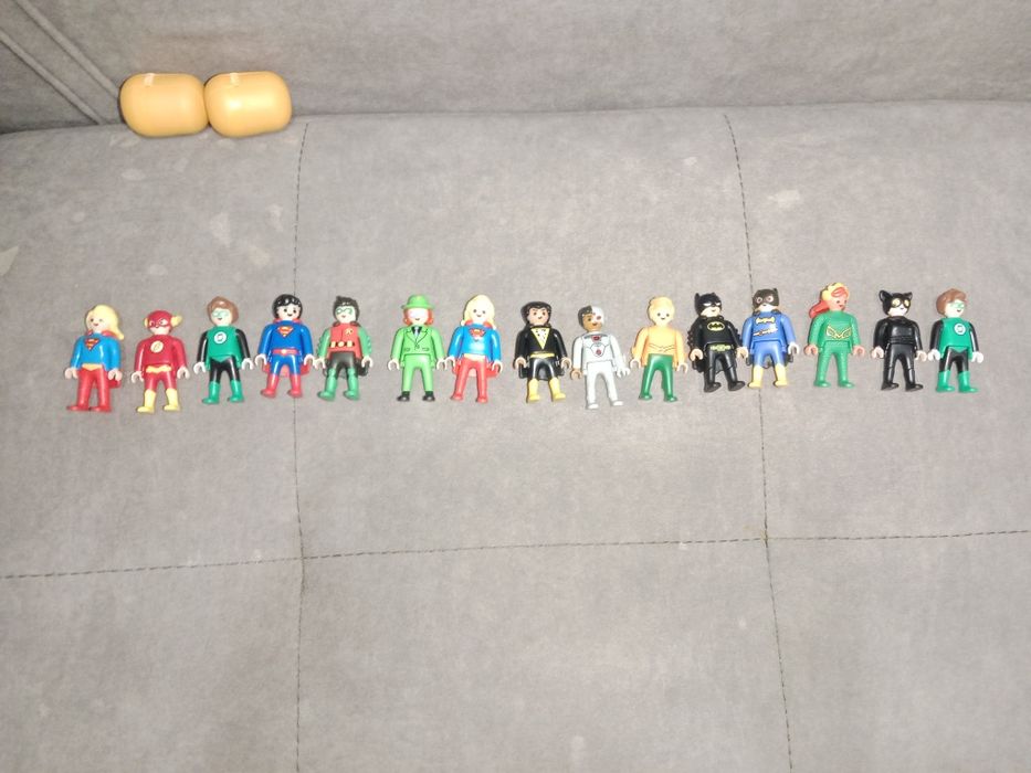 Фигурки DC киндер