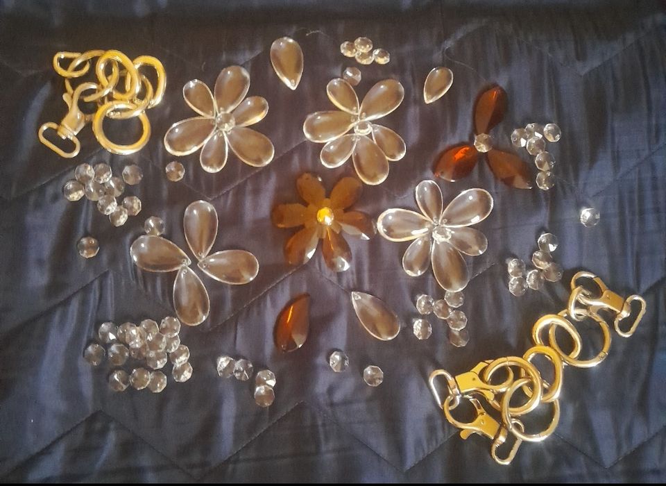 Стъклени камъни за декорация