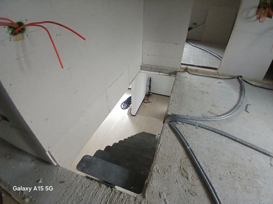 Propietar vand casa 3 camere in Hemeiusi