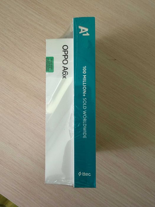 Телефон Oppo A6x 4GB / 128GB  + 10000 mAh външна батерия