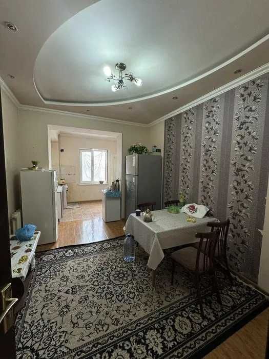 Метро беруний атрофида 3 хоналик Банковский дом