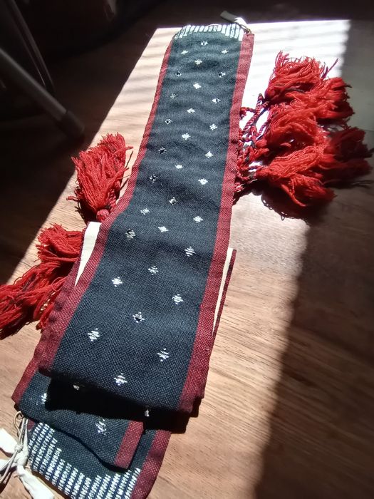 Brâu cu ciucuri popular motive metalice