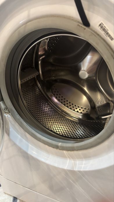 Продам стиральную машину Indesit