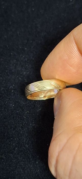 Inel de aur 14 karate.