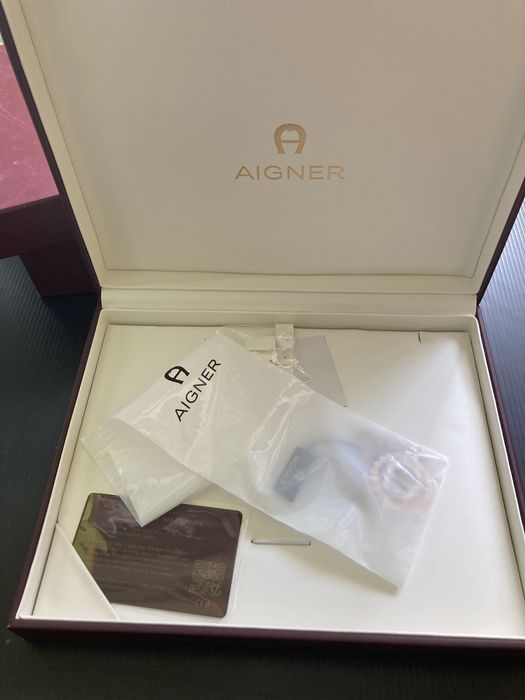 Колие "Aigner", златист цвят