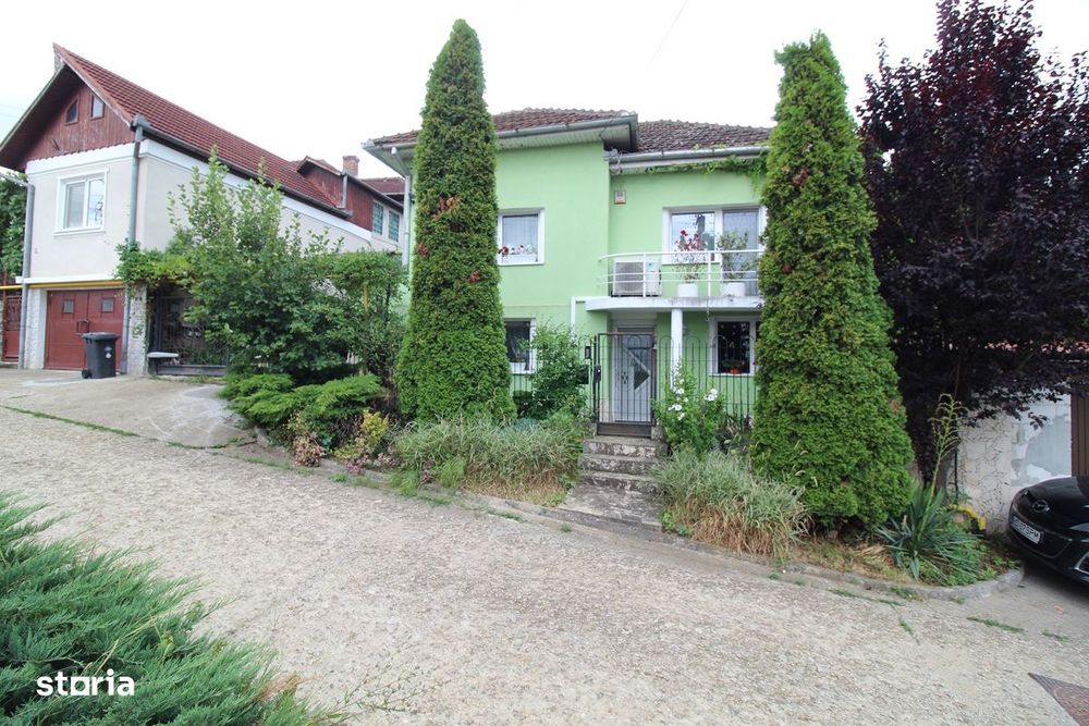 Vând casă P+E în Hunedoara, zona Chizid, teren 1302mp