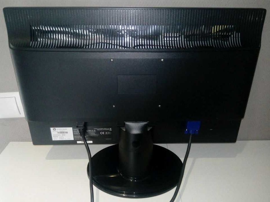 Монитор HP S2231a Писать звонить здесь не читаю