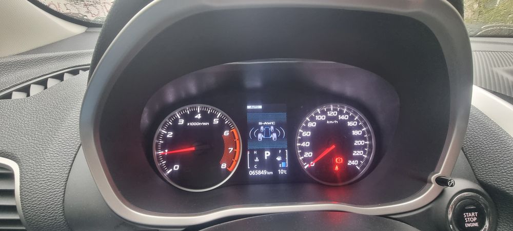 Mitsubishi Eclipse Cross 1.5 L Turbo, benzina, 4x4, an 2019, 65.850 km