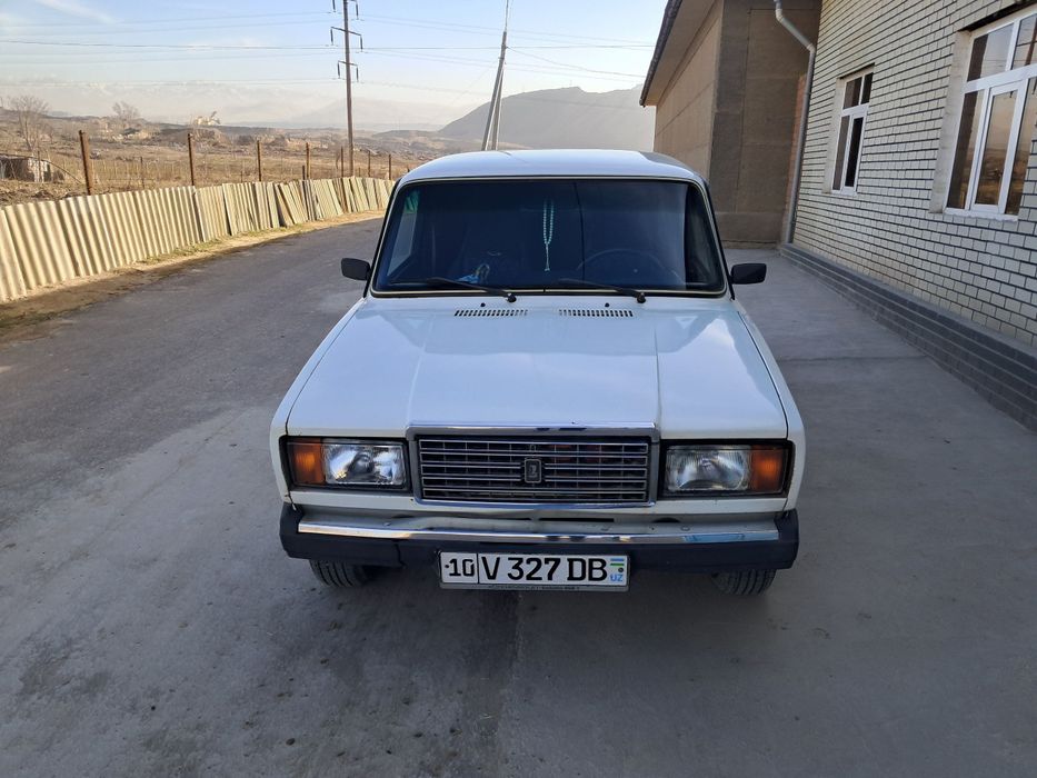 Vaz 2107 sotiladi