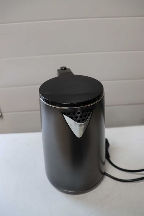 Кана ProfiCook 1,5 литра | 2200 W | Термокорпус с двойни стени | Станция с макара за кабел | Матов корпус от неръждаема стомана