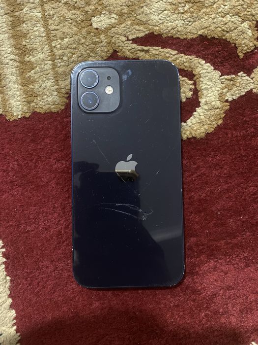 Iphone 12.