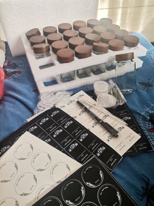 Стъклени буркани за подправки с етикет, 24 броя