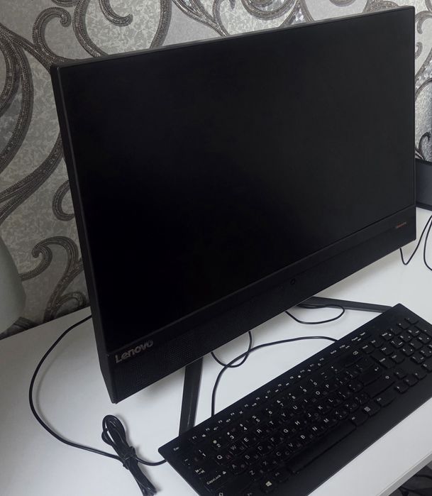 Продам моноблок Lenovo