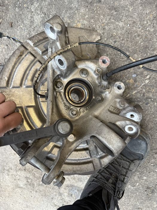 Шенкели носачи главини bmw m2 f87 m3 f80 m4 f82 бмв м2 ф87 м3 ф80 м4