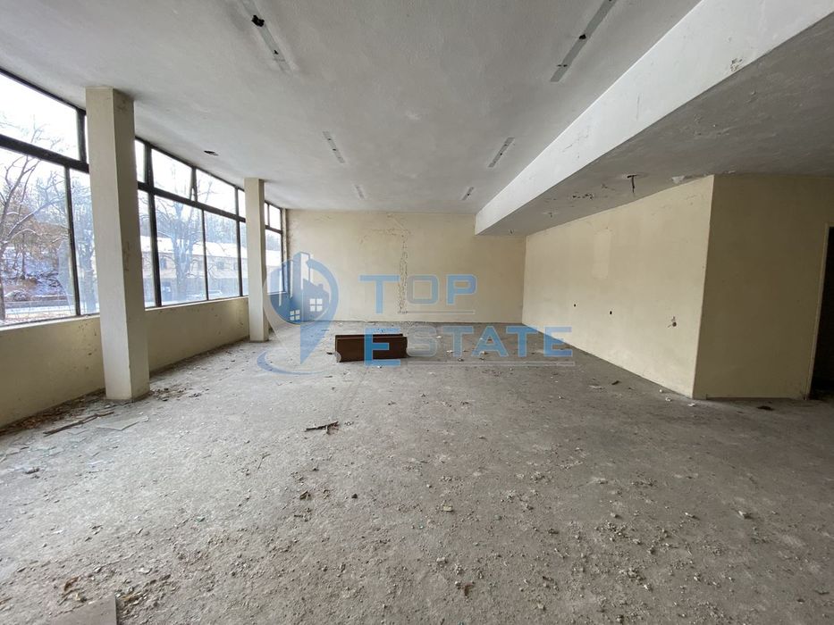 Продава се Хотел в с. Соколово, Област Габрово - 1750 кв.м за 69 €/кв.м - Снимка #3